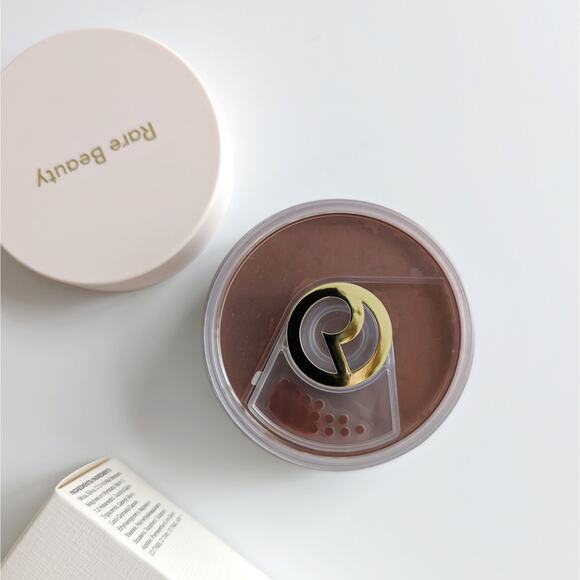 Rare Beauty Always an Optimist Soft Radiance Setting Powder Deep (full size) - Picture 3 of 3